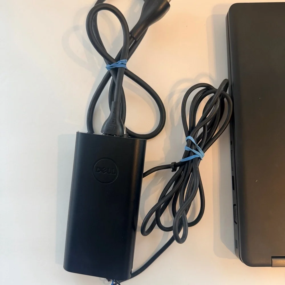 Dell Latitude 5580 Laptop w/ Power Cord- Tested-Working -Good Condition
